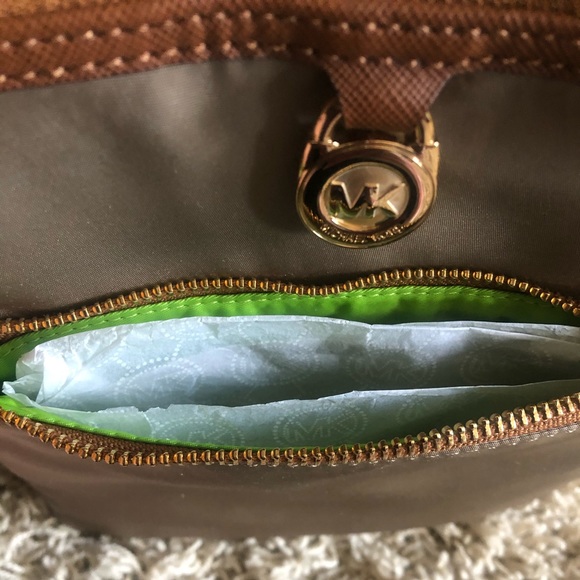 Michael Kors Crossbody Bag - Picture 4 of 5